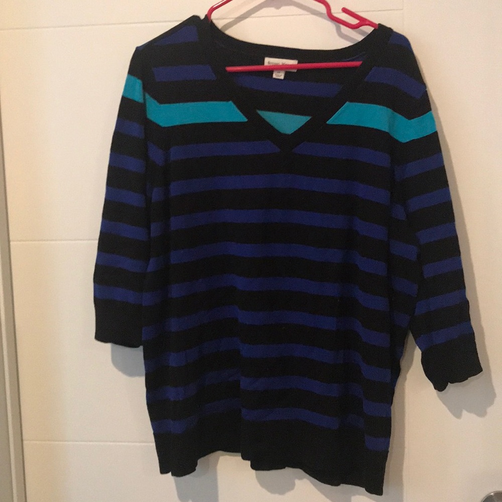 NWOT 2X V-Neck Lightweight Striped Sweater
